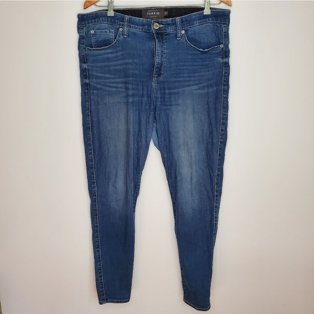 Torrid Blue Sky High Skinny Super Soft High-Rise Stretch Denim Jeans Size 16R
